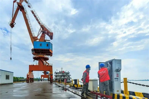 沿长江看岸电⑦：标准化建设绿色岸电1.jpg