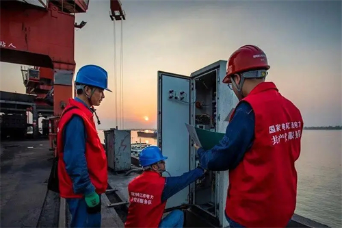 沿长江看岸电⑦：标准化建设绿色岸电3.jpg